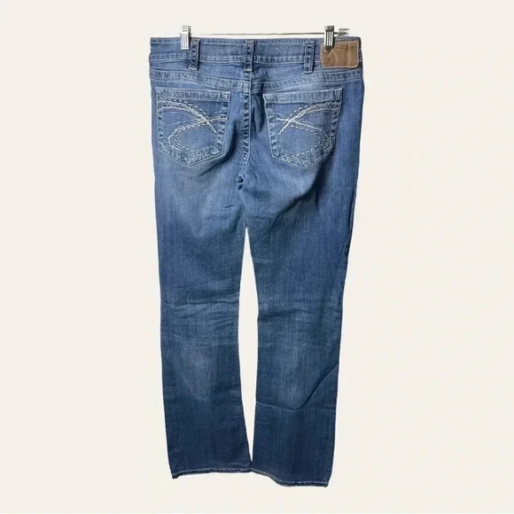 0844. SILVER JEANS AIKO BOOTCUT DENIM JEANS SIZE 30 MEDIUM WASH DENIM IN COLOR - Picture 6 of 9